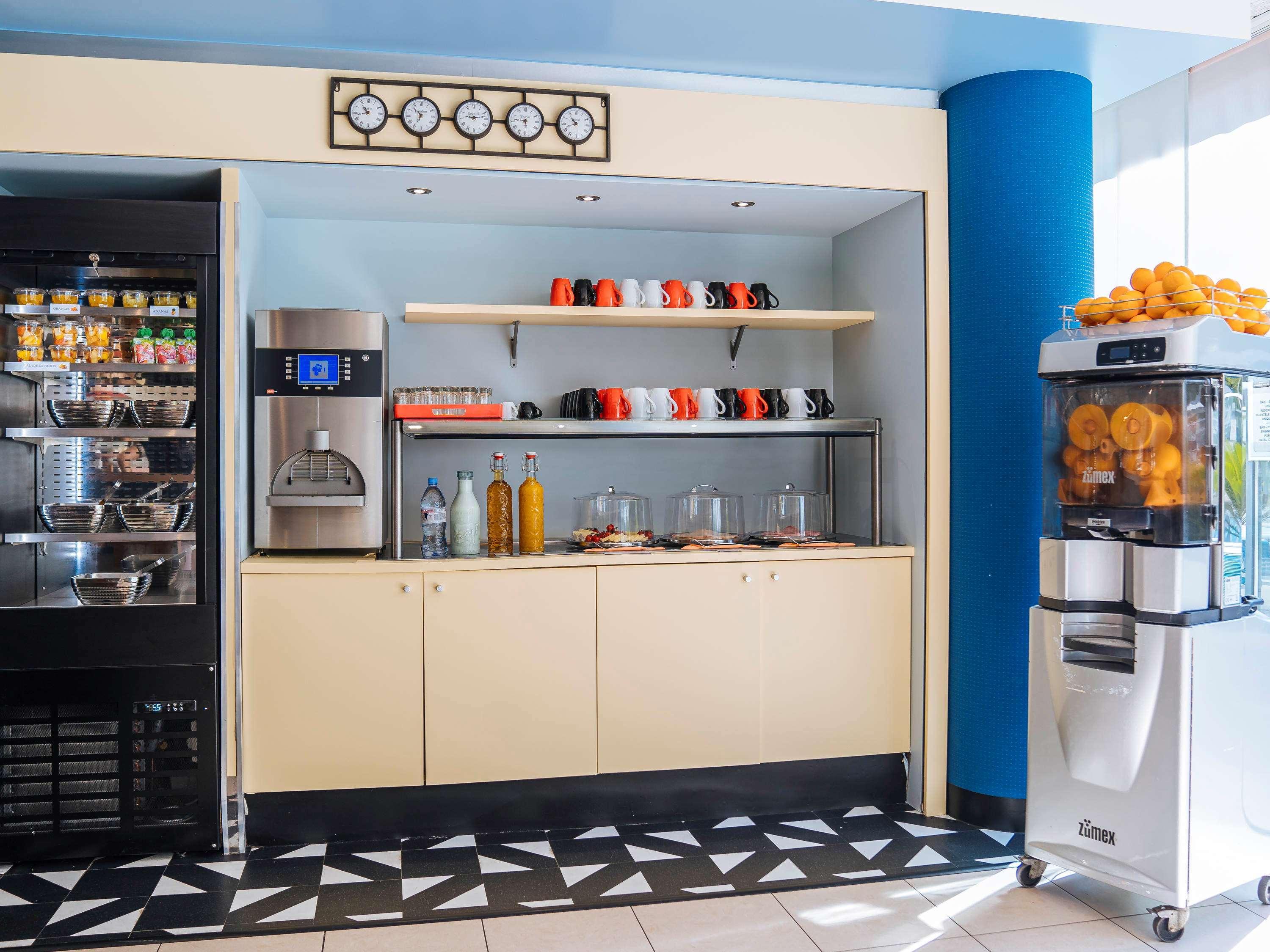 Ibis Styles Aeroport Arenas 3*
